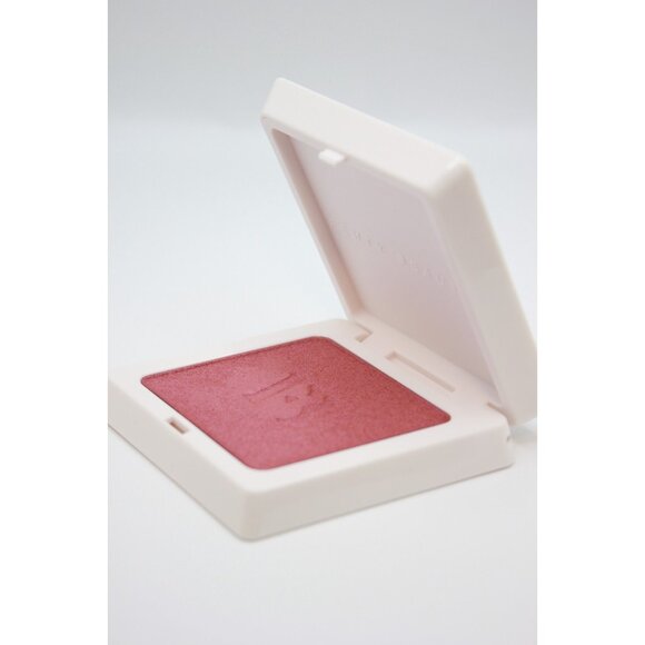 Fenty Beauty Riri Cheeks Suede Powder Blush 10 4g | 0.14 fl oz - Picture 2 of 7